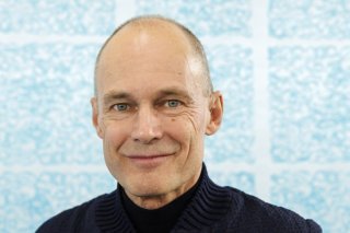 Le pionnier de l'énergie solaire Bertrand Piccard veut remettre ça : après son tour du monde en avion solaire il y a sept ans, le Suisse veut à nouveau faire le tour du monde en 2028 - cette fois-ci avec un avion fonctionnant à l'hydrogène et en neuf jours. (Photo d'archives) Keystone/SALVATORE DI NOLFI